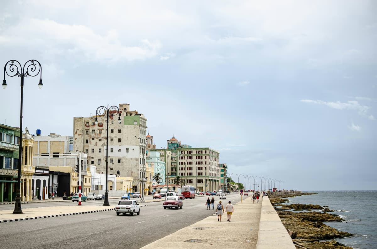 Casas en venta en La Habana, Cuba: precios por barrio 2026