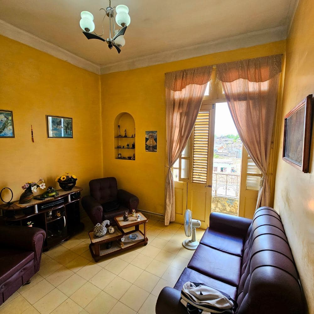 Apartamento cerca de la Plaza del Gallo en 3er piso