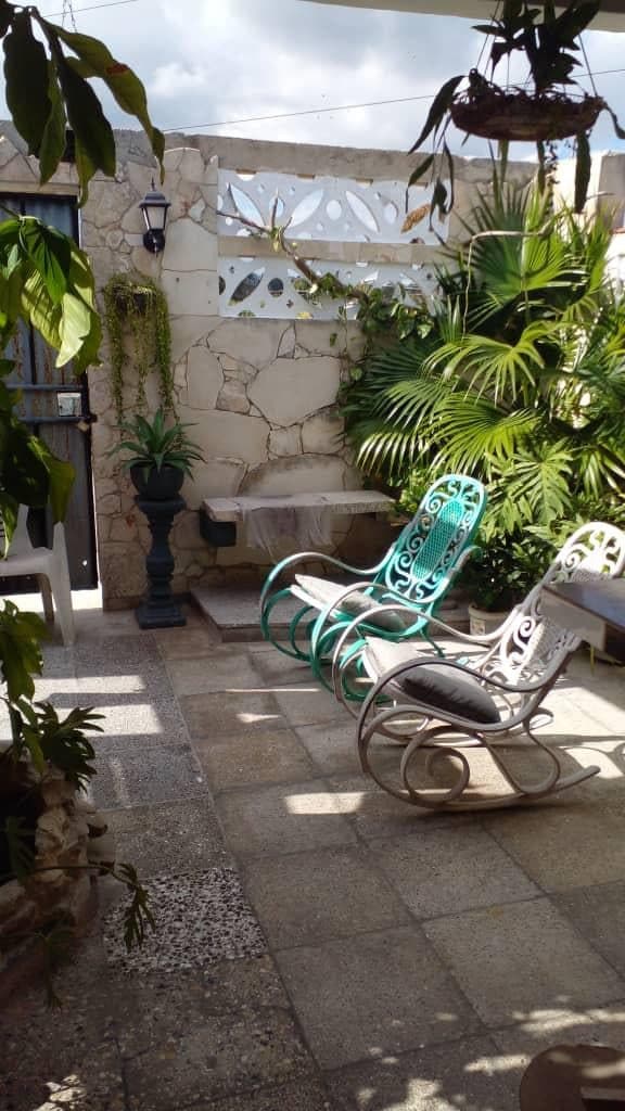 🏡EN VENTA CASA EN LA ENTRADA DE GUANABACOA POR VIA BLANCA ES EN ALTO EDIFICIO BIPLANTA ES LA 2DA PLANTA
