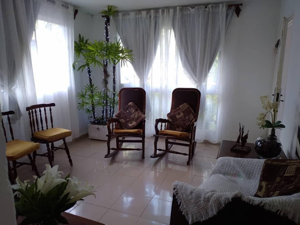🏡 Casa en venta – Atabey, Playa (La Habana)