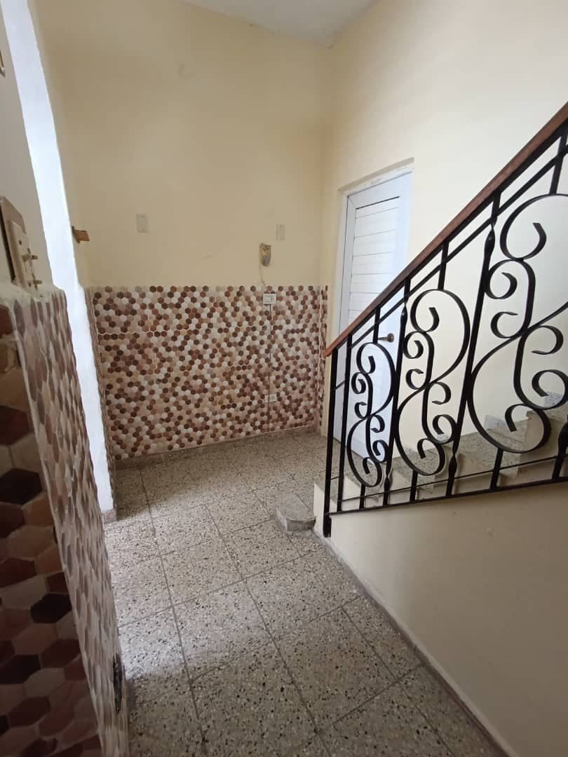 Casa de 3 plantas en El Cerro, La Habana - 25,000 USD — foto 6