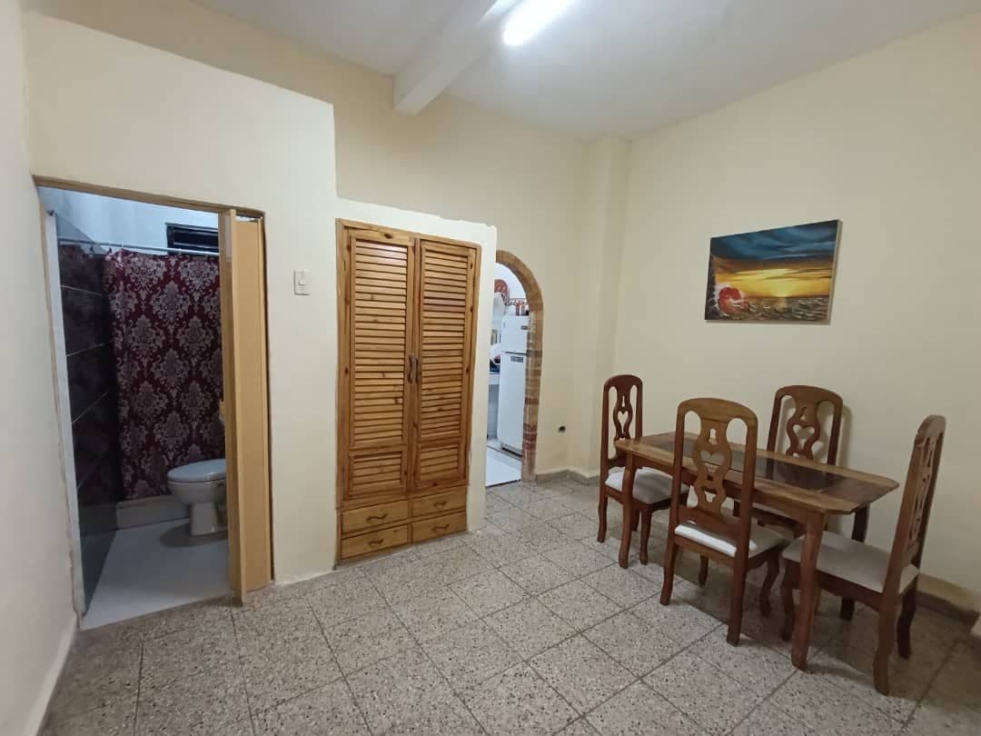 Casa de 3 plantas en El Cerro, La Habana - 25,000 USD — foto 9