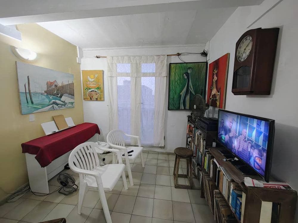 🏛️Cerro y Boyeros en 3er piso con puntal bajo de una edificación muy sólida, construida en 1965 — foto 6