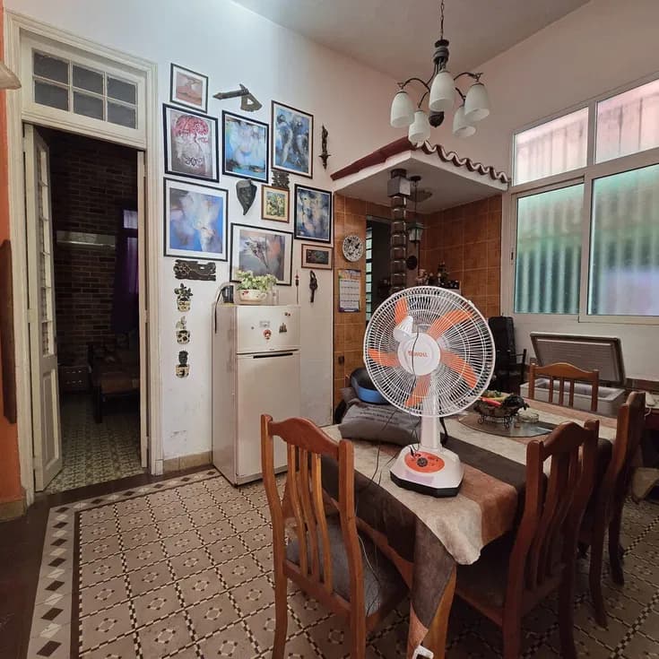 Casa independiente en Vedado, La Habana - 4 habitaciones, garaje y jardín — foto 16