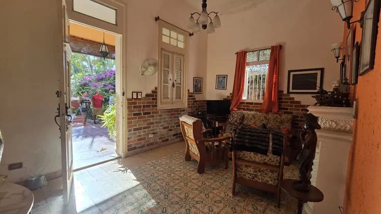 Casa independiente en Vedado, La Habana - 4 habitaciones, garaje y jardín — foto 23