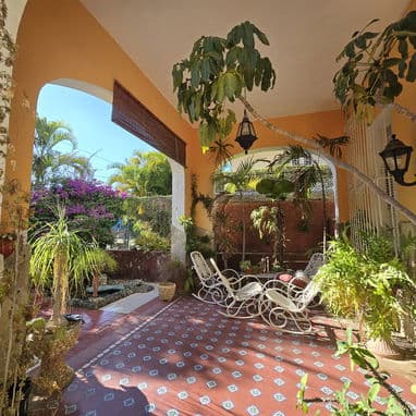 Casa independiente en Vedado, La Habana - 4 habitaciones, garaje y jardín — foto 6