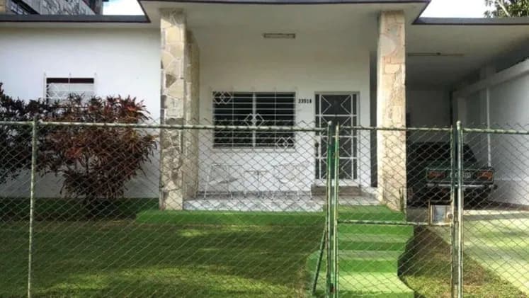 Casa independiente en Fontanar, 4 cuartos, garaje - Boyeros, La Habana